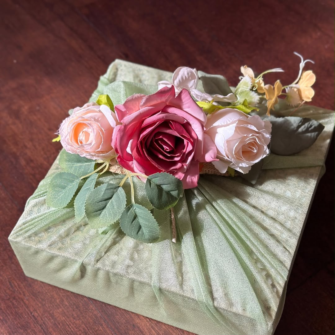 Panache Carved Wooden Gift Set